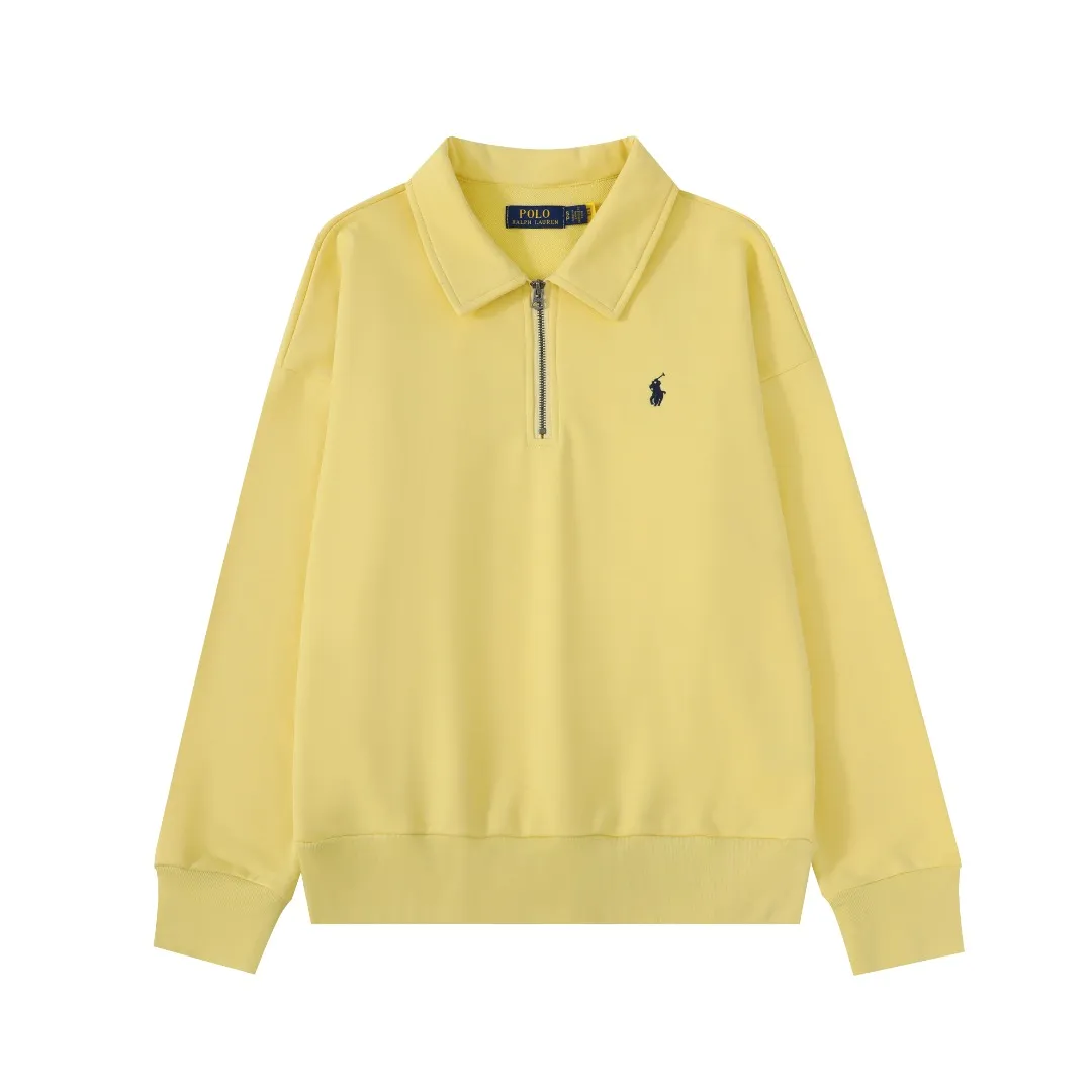 P260 #R99 Ralph Lauren pony logo eight-color half-zip lapel sweatshirt. Wear three times in one suit, easy to switch styles: Fully stand-up collar mode: crisp lapel three-dimensional windproof, taking into account warmth and cool lines, full of coolness ▫️Half-open lazy mode: slightly exposed collarbone, relaxed and comfortable | Pair with a shirt or high collar to show the intellectual atmosphere ▫️Full-open V-neck mode: Visually extends the neck-shoulder ratio | Stacking is more layered, hiding the flesh and making it look slimmer, making it easy to wear with a sense of luxury. Genderless design, shared wardrobe concept: White is gentle and elegant | Black is cool and slimming | Both colors can be used to create a couple CP look. 8 colors are available in the full line | From classic to soft | Meet all daily and occasion dressing needs Quality is reflected in the details: Micro-label logo embroidery | Loose but not procrastinating tailoring | High-grade fabrics ensure a comfortable fit. Easily manage various scenarios such as workplace commuting, weekend leisure, and date travel, effortless chic is the definition of effortless chic.  Color: Black White Navy Mint Green Khaki Pink Yellow Army Green Size: S M L
